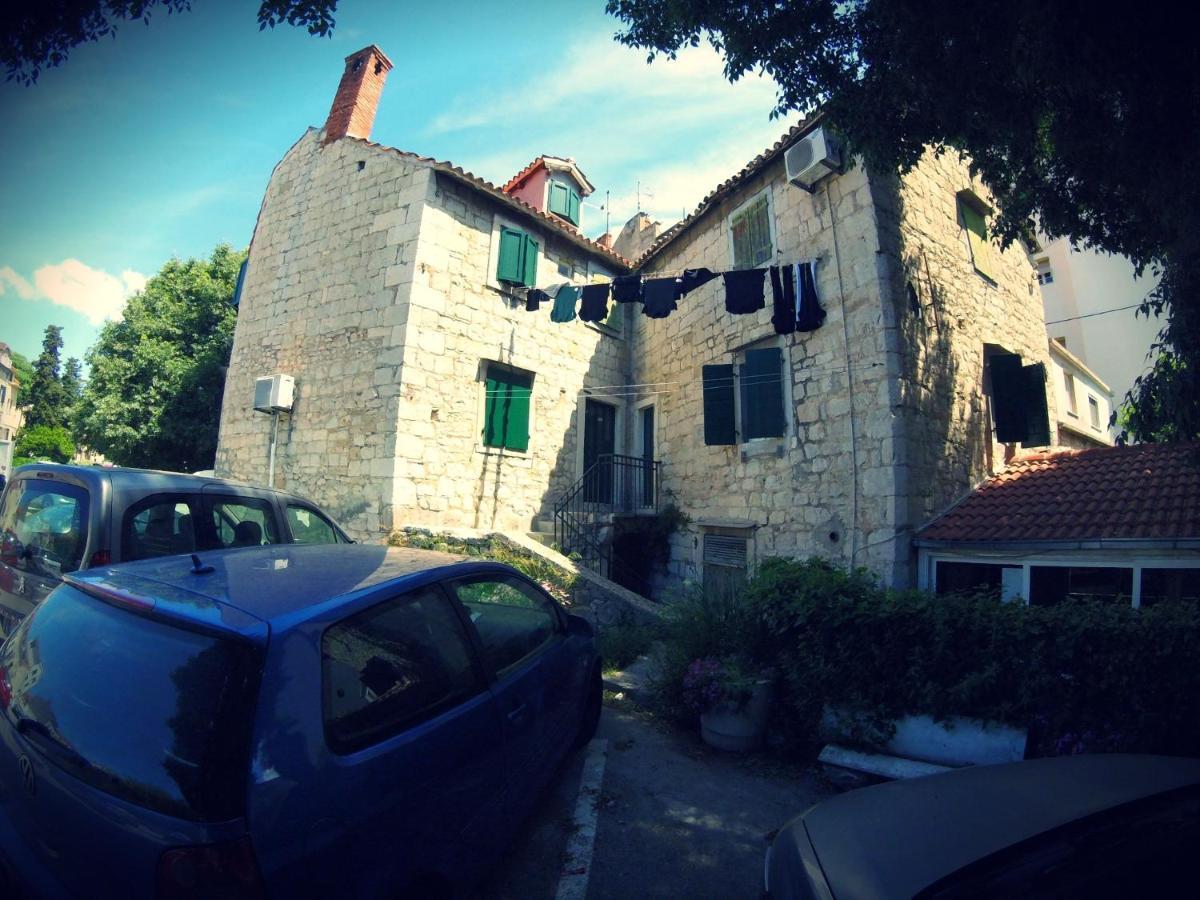 Hôtel Happy Sun à Split Extérieur photo