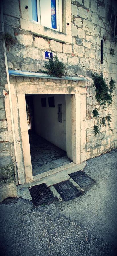 Hôtel Happy Sun à Split Extérieur photo